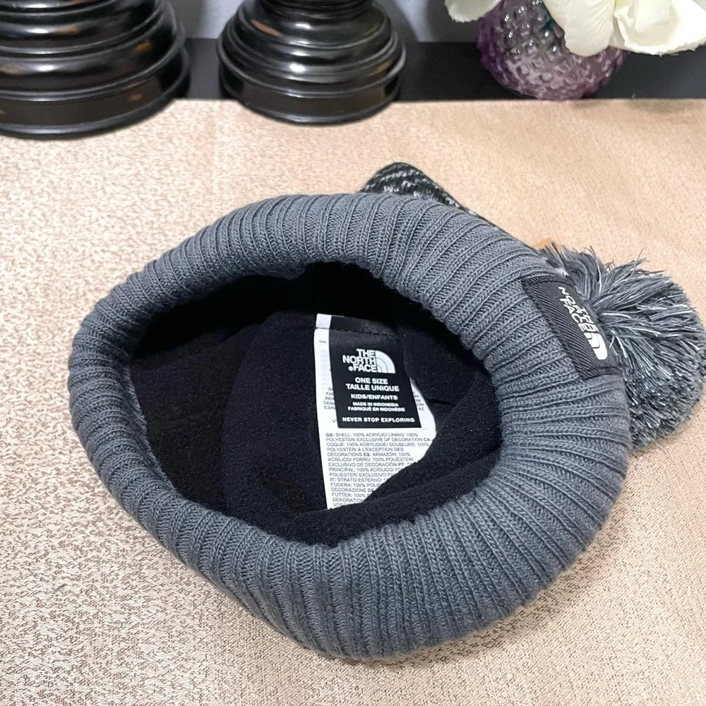 NWT The North Face Unisex Kids Youth/Junior Pom Beanie Hat